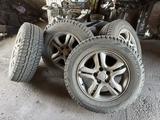 Диски с резиной комплект за 250 000 тг. в Астана – фото 4