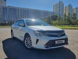 Toyota Camry 2015 года за 10 500 000 тг. в Астана