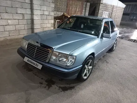 Mercedes-Benz E 230 1992 года за 1 600 000 тг. в Шымкент