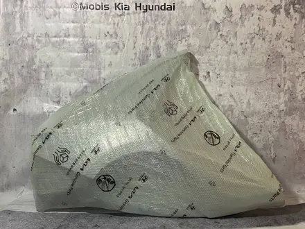 Заднее правое крыло Kia K5 за 1 000 тг. в Шымкент