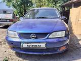 Opel Vectra 1996 года за 950 000 тг. в Семей
