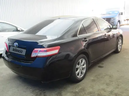 Toyota Camry 2011 года за 5 343 000 тг. в Актобе – фото 6