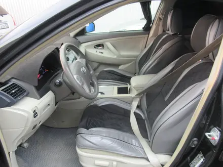 Toyota Camry 2011 года за 5 343 000 тг. в Актобе – фото 7