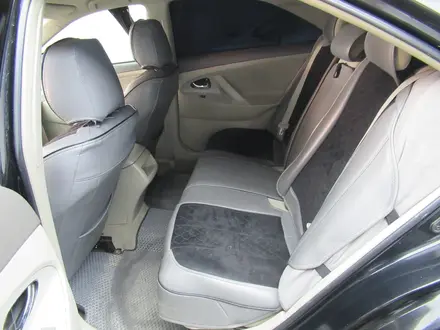 Toyota Camry 2011 года за 5 343 000 тг. в Актобе – фото 8
