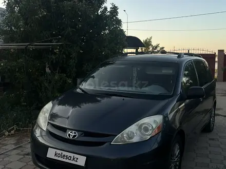 Toyota Sienna 2009 года за 9 400 000 тг. в Атырау – фото 2