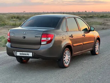 ВАЗ (Lada) Granta 2190 2015 года за 3 450 000 тг. в Атырау – фото 4