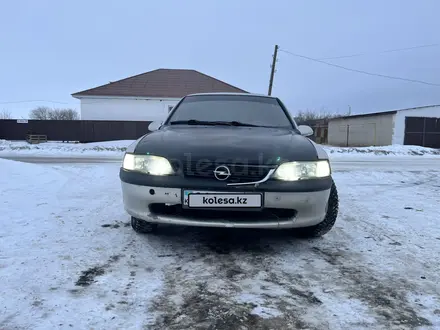 Opel Vectra 1996 года за 590 000 тг. в Актобе – фото 5