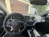Hyundai Elantra 2017 годаүшін5 900 000 тг. в Актобе – фото 4