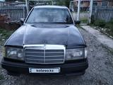 Mercedes-Benz E 200 1993 года за 1 650 000 тг. в Усть-Каменогорск – фото 2