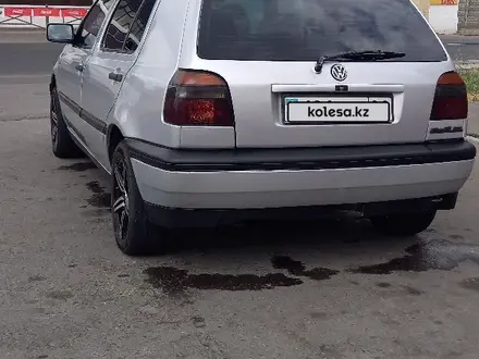 Volkswagen Golf 1996 года за 1 400 000 тг. в Тараз – фото 2