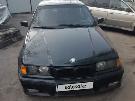 BMW 325 1995 года за 2 100 000 тг. в Алматы