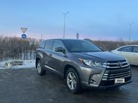 Toyota Highlander 2016 года за 12 300 000 тг. в Актобе