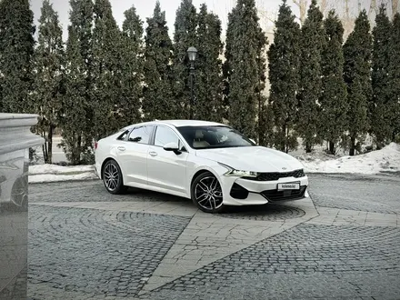 Kia K5 2021 года за 9 500 000 тг. в Алматы – фото 2