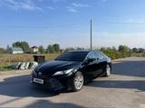 Toyota Camry 2018 года за 14 700 000 тг. в Алматы – фото 3