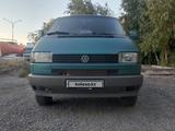 Volkswagen Multivan 1995 года за 3 800 000 тг. в Астана