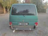 Volkswagen Multivan 1995 года за 3 800 000 тг. в Астана – фото 2