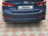 Hyundai Elantra 2017 годаfor8 500 000 тг. в Актобе – фото 4