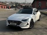 Hyundai Sonata 2022 года за 14 200 000 тг. в Алматы