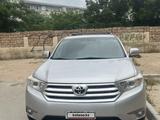 Toyota Highlander 2013 годаүшін10 000 000 тг. в Актау