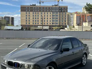 BMW 5 Series, 2001