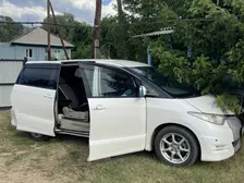 Toyota Estima, 2008