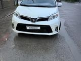 Toyota Sienna 2017 годаүшін16 500 000 тг. в Жетысай – фото 2