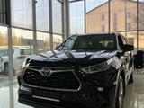 Toyota Highlander Luxe 2022 годаүшін35 171 500 тг. в Актобе