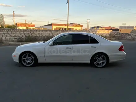 Mercedes-Benz E 500 2004 года за 4 500 000 тг. в Актау – фото 7