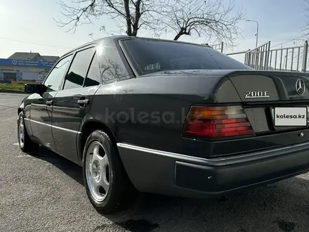 Mercedes-Benz E 200 1990 года за 2 500 000 тг. в Шымкент – фото 4