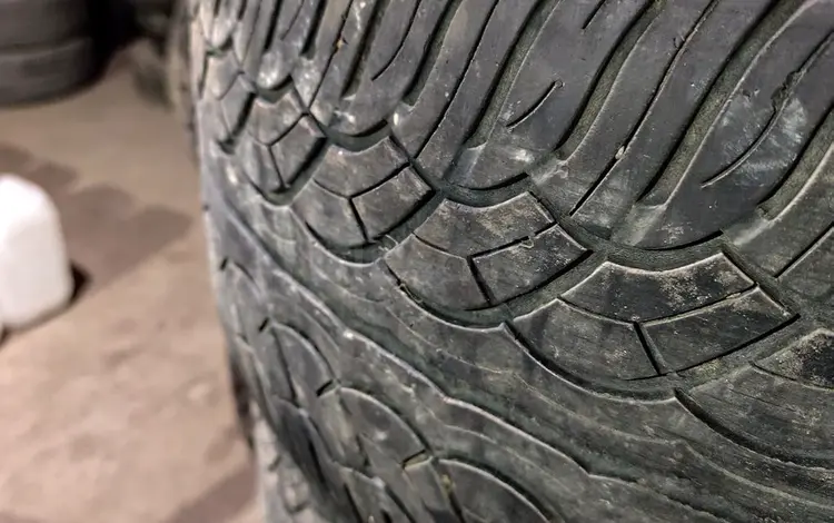 Шины Yokohama 305/50R20, комплект. Износ 40%. за 40 000 тг. в Алматы
