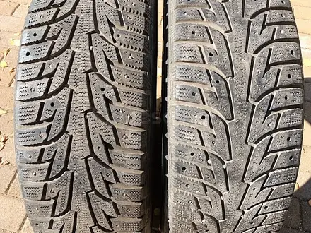 Шины 215/60 R16 — "Hankook Winter iPike RS" (Корея), шипованные. за 50 000 тг. в Астана