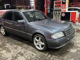 Mercedes-Benz C 200 1996 годаүшін2 000 000 тг. в Караганда – фото 3