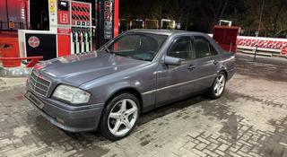 Mercedes-Benz C 200 1996 года за 2 000 000 тг. в Караганда