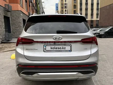 Hyundai Santa Fe 2021 года за 16 000 000 тг. в Алматы – фото 3