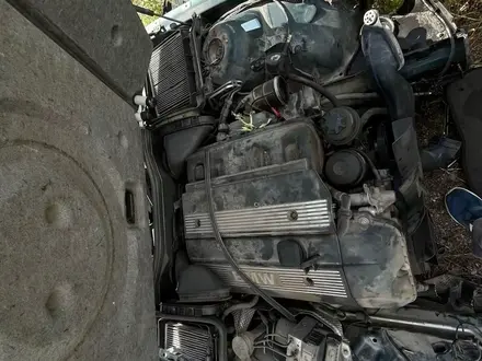 Привозные запчасти на BMW E39 за 20 000 тг. в Астана – фото 6
