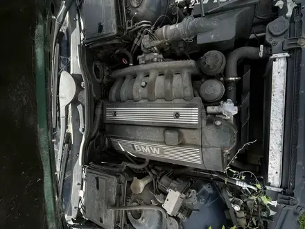 Привозные запчасти на BMW E39 за 20 000 тг. в Астана – фото 5