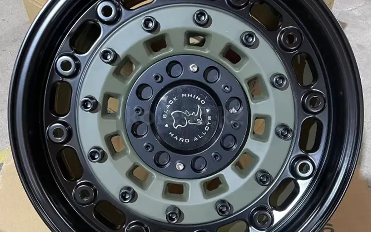 Black RHINO ARSENAL R17 9J 6x139, 7 ET0 ЦО110 GREEN + black lip polish за 320 000 тг. в Алматы