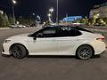 Toyota Camry 2021 года за 14 200 000 тг. в Алматы – фото 7