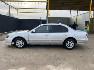 Nissan Cefiro, 1998