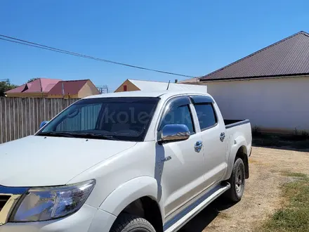 Toyota Hilux 2014 года за 11 000 000 тг. в Атырау – фото 3