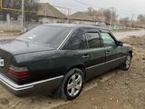 Mercedes-Benz E 220 1993 года за 1 700 000 тг. в Жаркент – фото 5