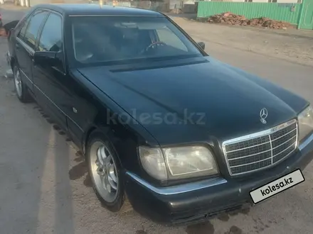 Mercedes-Benz S 320 1997 года за 3 800 000 тг. в Шу – фото 2