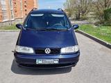 Volkswagen Sharan 1996 годаүшін3 650 000 тг. в Караганда – фото 2