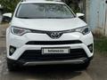 Toyota RAV4 2017 годаүшін12 300 000 тг. в Актобе