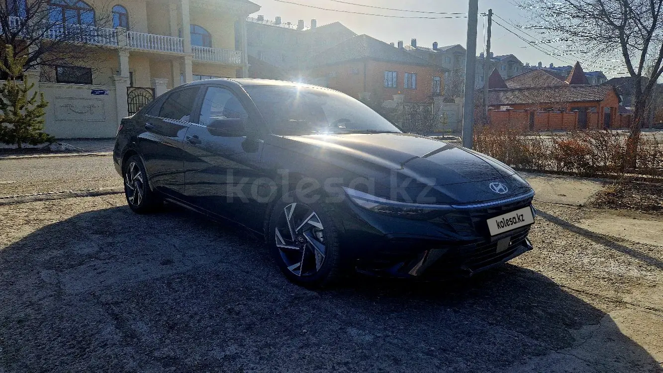 Hyundai Elantra, 2024