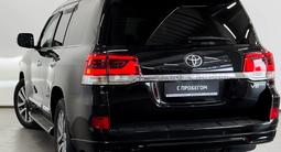 Toyota Land Cruiser 2017 года за 33 950 000 тг. в Астана – фото 2