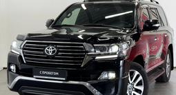 Toyota Land Cruiser 2017 года за 33 950 000 тг. в Астана