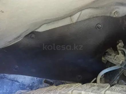 Пыльник двигателя Lexuz GX за 7 000 тг. в Алматы – фото 3