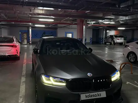 BMW M5 2022 года за 55 000 000 тг. в Алматы – фото 6