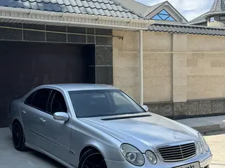 Mercedes-Benz E 55 AMG